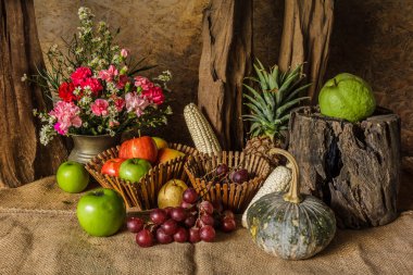 Meyvelerle dolu bir hayat.