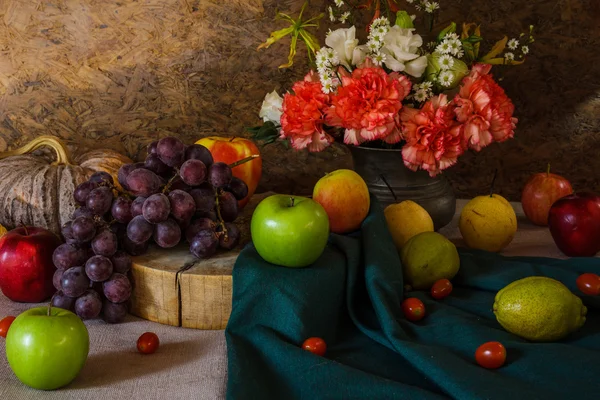 Stillleben mit Früchten. — Stockfoto