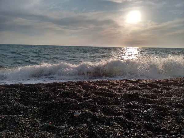 Sahilde gün batımı