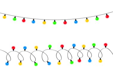 Noel ışıkları ayarlandı. Renkli ip perisi ışığı. Parlayan bir çelenk hattı. Bayram şenlik Noel süslemesi. Gökkuşağı rengi. Yuvarlak yay şekli. Düz dizayn. Beyaz arka plan. İzole edilmiş. Vektör