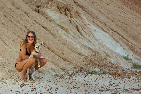 onun pet kucaklama kız