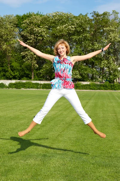 Vrolijke vrouw — Stockfoto