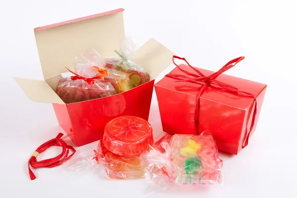 kırmızı el yapımı Sabun