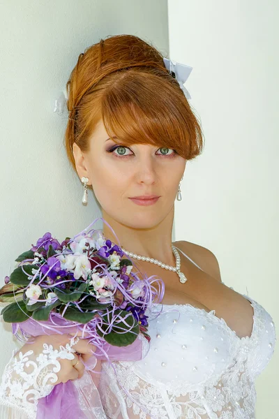 Okouzlující nevěsta zrzka portrét — Stockfoto