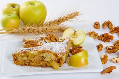 lezzetli ev yapımı elma dilim