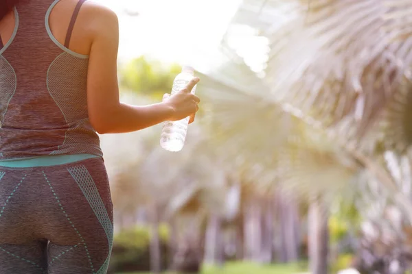 Sport Woman Holding Bottle Water While Exercising Park — Foto de Stock