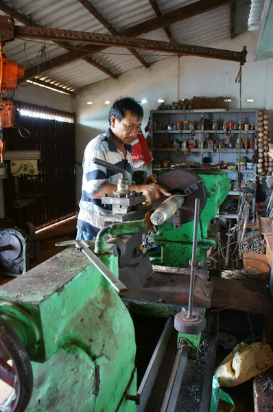 Mechanic werken mechanische werkplaats — Stockfoto