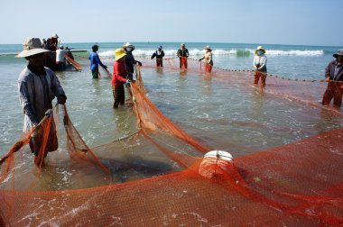 plaj fisherman takım çalışması
