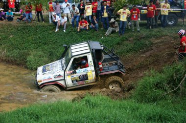 yarışçı offroad Yarış araba rekabet arazi