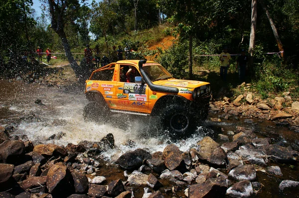 Racer off road at terrain racing car competition — Stock Photo, Image