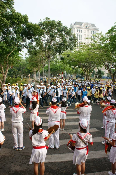 Social crowded activity, people walking on street — Stock Photo, Image