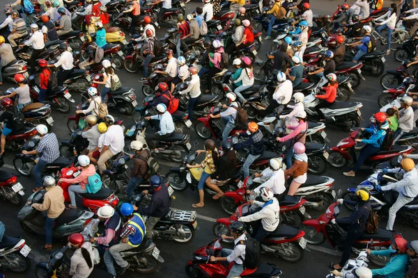 Verbazingwekkende trafic van Azië stad rush Hour — Stockfoto