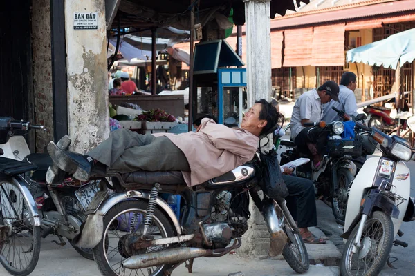 Motorbike taxi driver, Vietnam — Stock Photo, Image