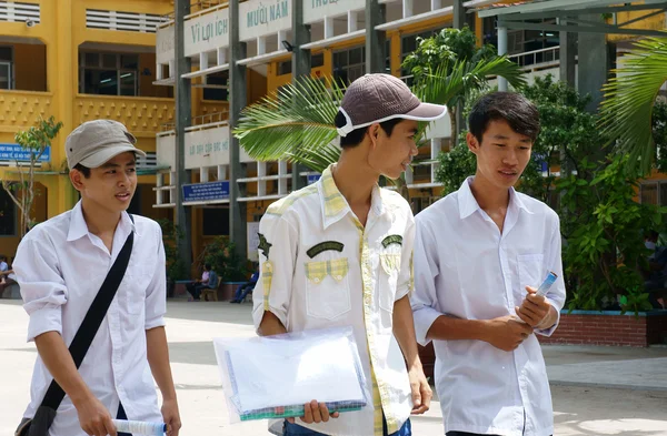 Asiático estudante do ensino médio — Fotografia de Stock