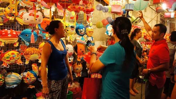 Ho chi Minh calle linterna por la noche — Foto de Stock