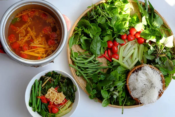 Vista Superior Comida Vegana Vietnamita Verduras Verdes Olla Caliente Casera —  Fotos de Stock