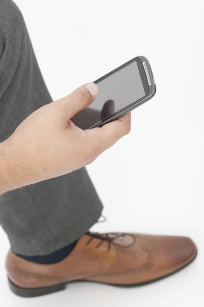 Usar un teléfono móvil — Foto de Stock