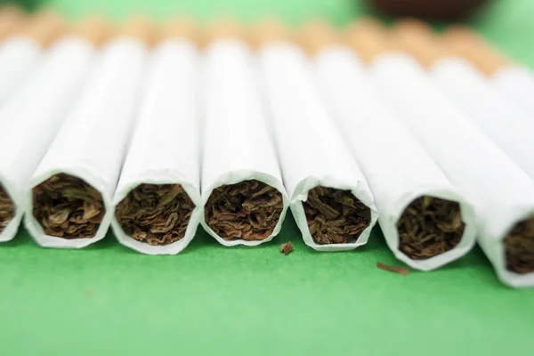 Tobacco in cigarettes — Stock Photo, Image