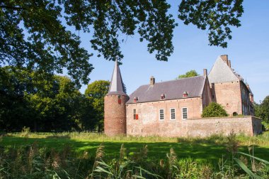 Hollanda, Hernen Şatosu