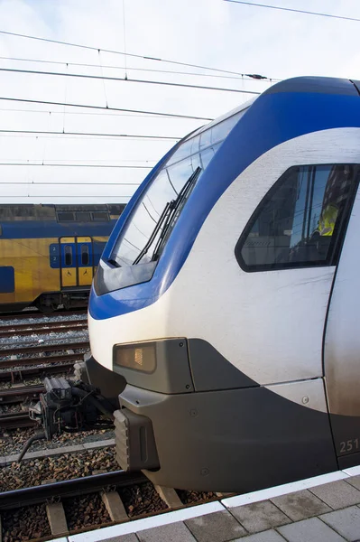 Lokomotive Eines Weiß Blauen Zuges Den Niederlanden — Stockfoto
