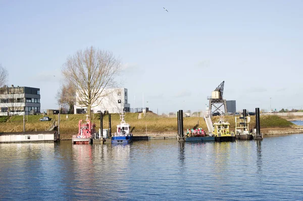 Kleiner Hafen Mit Feuerwehrboot Nijmegen Den Niederlanden — Stockfoto