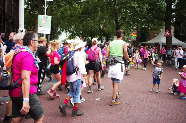 Nijmegen Paesi Bassi Luglio 2019 Passeggiatori Nel Centro Nijmegen Durante Fotografia Stock