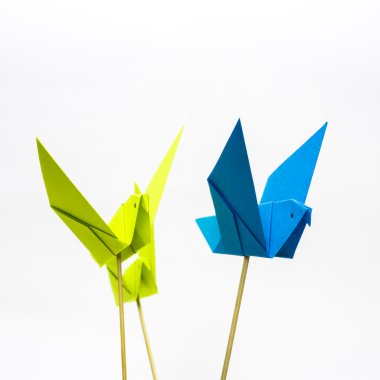 Origami kuş şekli