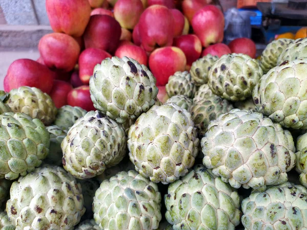 Frutta Fresca Verde Dolce Sarifa Negozio Frutta — Foto Stock