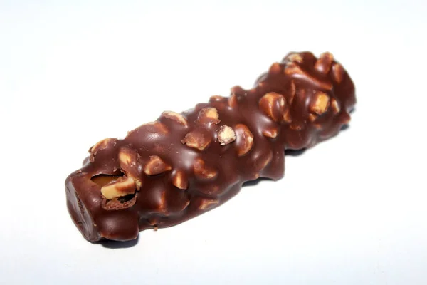 Темный Шоколад Орехами Изолированы Белом Фоне — стоковое фото