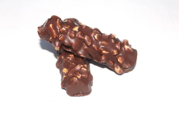 Темный Шоколад Орехами Изолированы Белом Фоне — стоковое фото