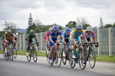 Pahang, Malezya - 1 Mart: Bisiklet çeşitli takımlar ikinci pelaton döngüsü sırasında sahne 7-tour de langkawi, bentong kuantan için 1 Mart 2012 pahang, Malezya içinde.