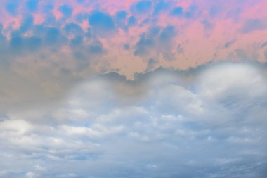 Pastel renkli gökyüzü ve bulut beyazı. Güzel öğleden sonra gökyüzü ve bulut beyazı. .