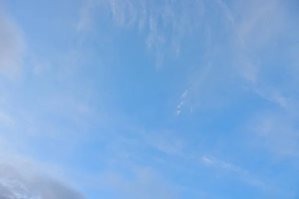 Céu Azul Nuvens Brancas Para Fundo — Fotografia de Stock