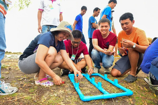 Chon Buri Tayland 1 Ağustos 2019 Japon şirketi çalışanlarını 2019 Plaj Ekibi Mükemmellik Ekibi çalışmalarına götürdü.