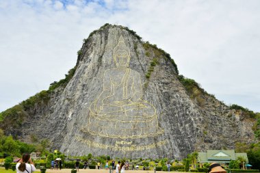 Pattaya Tayland 2 Ağustos 2019 Buda dağa oyulmuş.