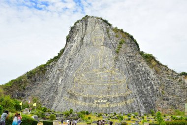 Pattaya Tayland 2 Ağustos 2019 Buda dağa oyulmuş.