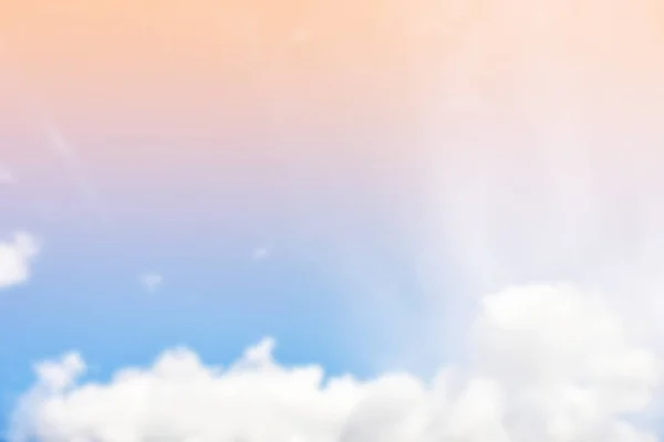 蓝天白云为背景 — 图库照片