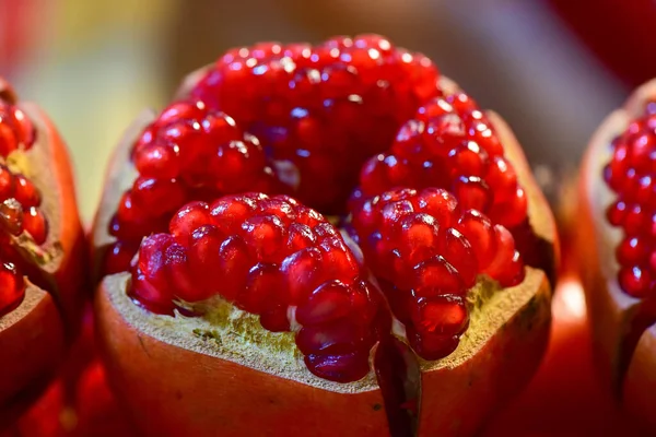 Blur Halved Pomegranate Fruit Prepared Separating Juice — Stock Photo, Image