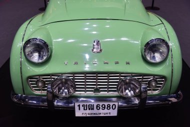 Bangkok Tayland 3 Aralık 2021 Bulanık Klasik eski araba gösterisi Bangkok Otomobil Fuarı 2021.