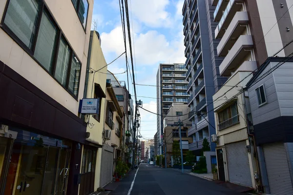 日本2018年11月25日太陽が東京の街に輝きます — ストック写真