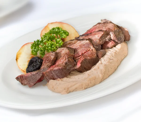 Jelení steak — Stock fotografie