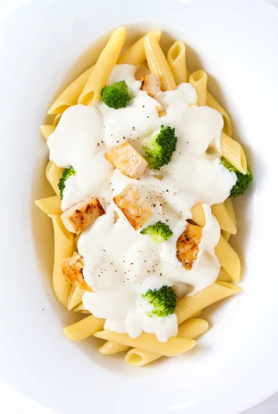 Penne Alfredo Overhead — Stockfoto