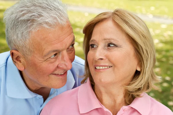 Seniors loving moment — Stock Photo, Image