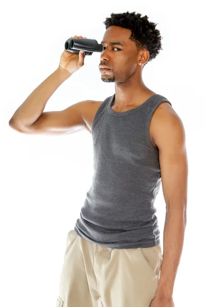 Atraente homem afro-americano posando em estúdio — Fotografia de Stock