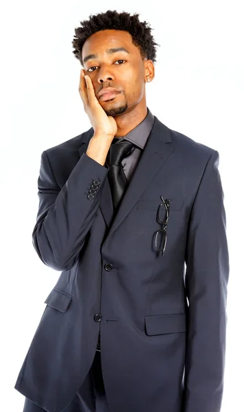 Atractivo hombre de negocios afroamericano posando en estudio — Foto de Stock