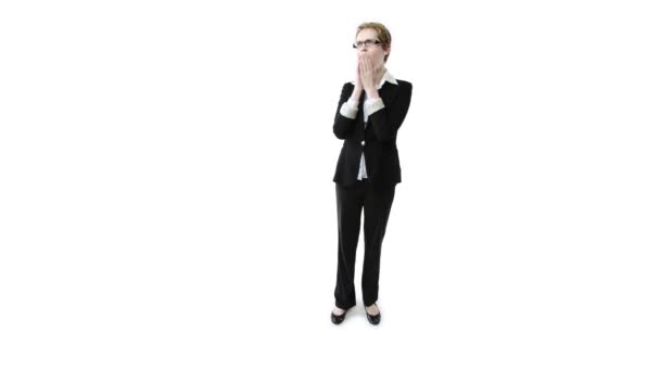 Femme d'affaires montrant quelque chose 
