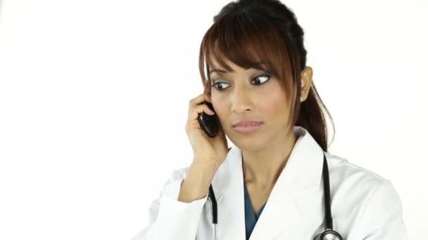 Appel de l'infirmière sur son téléphone portable — Video