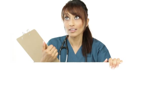护士与一个文件夹 — 图库视频影像