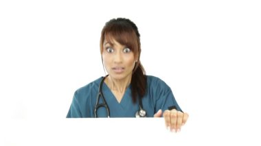 Hemşire çağrı işareti gösteriliyor