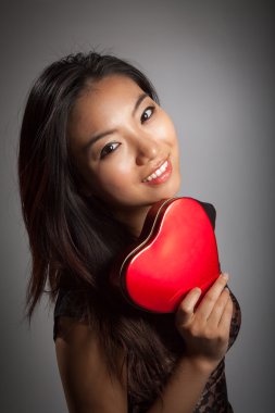 stüdyoda poz çekici Asyalı kız